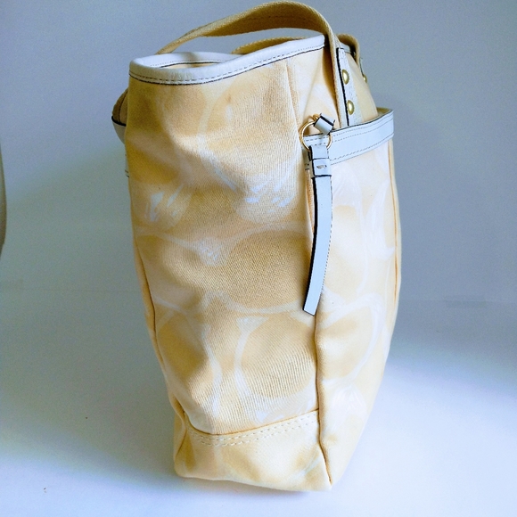 COACH Monogram Yellow Handbag - Picture 4 of 14